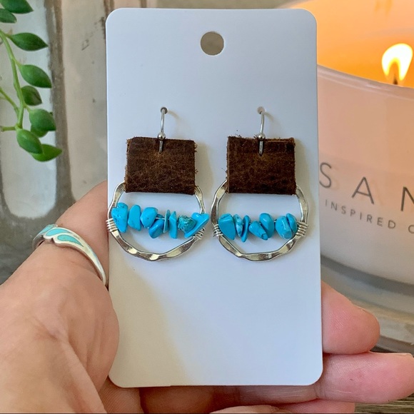 • [Handmade] Boho Beaded Earrings • - Picture 12 of 14